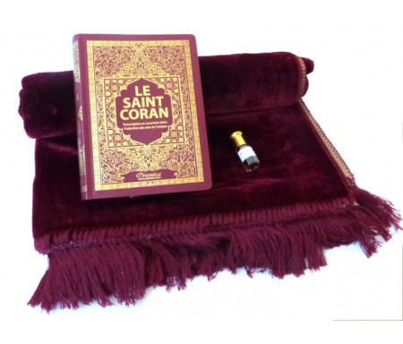 Pack Cadeau : Le Saint Coran (français-arabe-phonétique) bordeaux + Tapis de prière en velours bordeau + Parfum musc mixte (3ml)