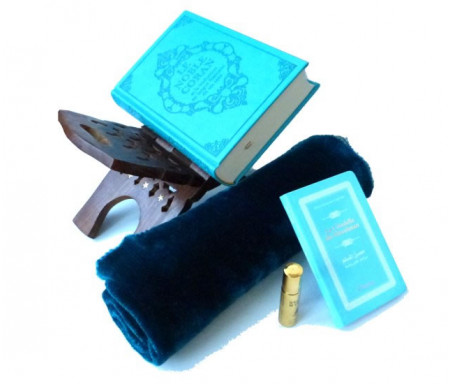 Pack cadeau bleu (mixte) : Le Noble Coran (bilingue français/arabe) + La Citadelle du Musulman + Porte Coran + Tapis de prière en velours + Parfum Musc d'Or Luxe (au choix)