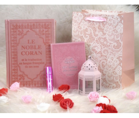 Pack Cadeau de Luxe Couleur Rose Clair (Le Noble Coran et les 40 hadiths bilingues - Parfum - Lanterne - Sac cadeau)