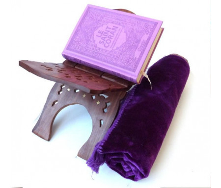 Pack cadeau mauve : Le Saint Coran (arabe-français-phonétique) couverture daim de luxe + Porte-Coran en bois sculpté + Tapis uni en velours