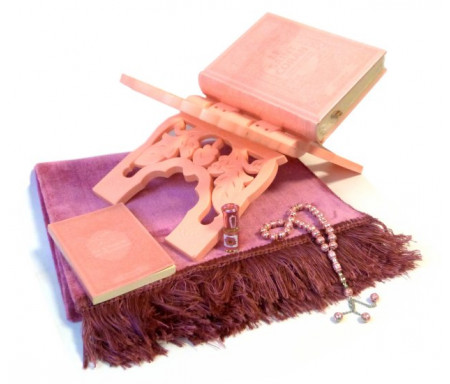 Coffret cadeau de luxe rose clair pour femmes : Le Saint Coran, La Citadelle (français/arabe/phonétique) + Porte Coran + Tapis + Chapelet + Parfum Musc pour femme