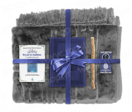 Coffret Pack Cadeau Gris et Bleu pour Homme : Tapis épais molletonné Gris / Coran arabe-français avec phonétique couverture cuir Bleu nuit / Riyad Es-Salihine / Parfum et Miswak