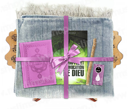 Coffret Pack Cadeau Gris et Mauve pour Femme : Tapis de Prière Velours Gris / Le Rappel et l'Invocation de Dieu / Coran arabe-français avec phonétique avec couverture cuir Mauve / Parfum / Miswak et Porte Coran